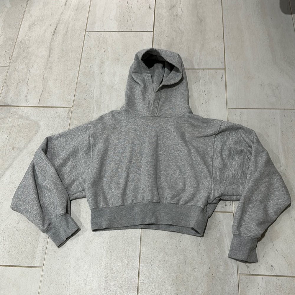 TNA AiryAF cropped hoodie size medium worn twice